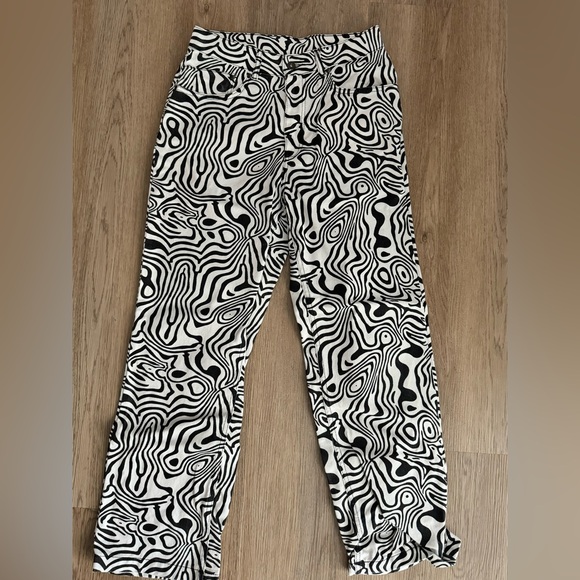 Ragged Zebra Print Denim Jeans - Picture 2 of 10